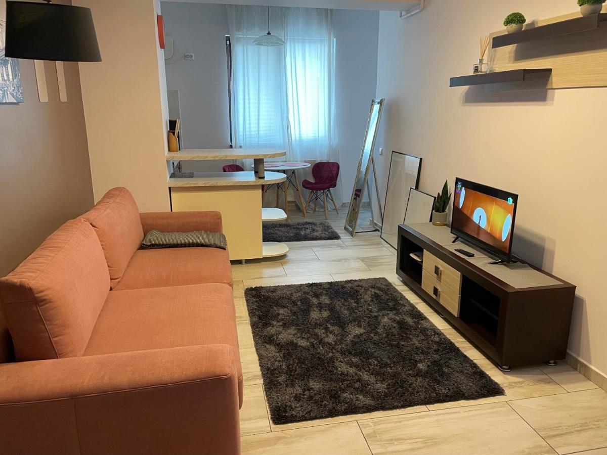 Le Lupin / Center Apartment Iasi Luaran gambar